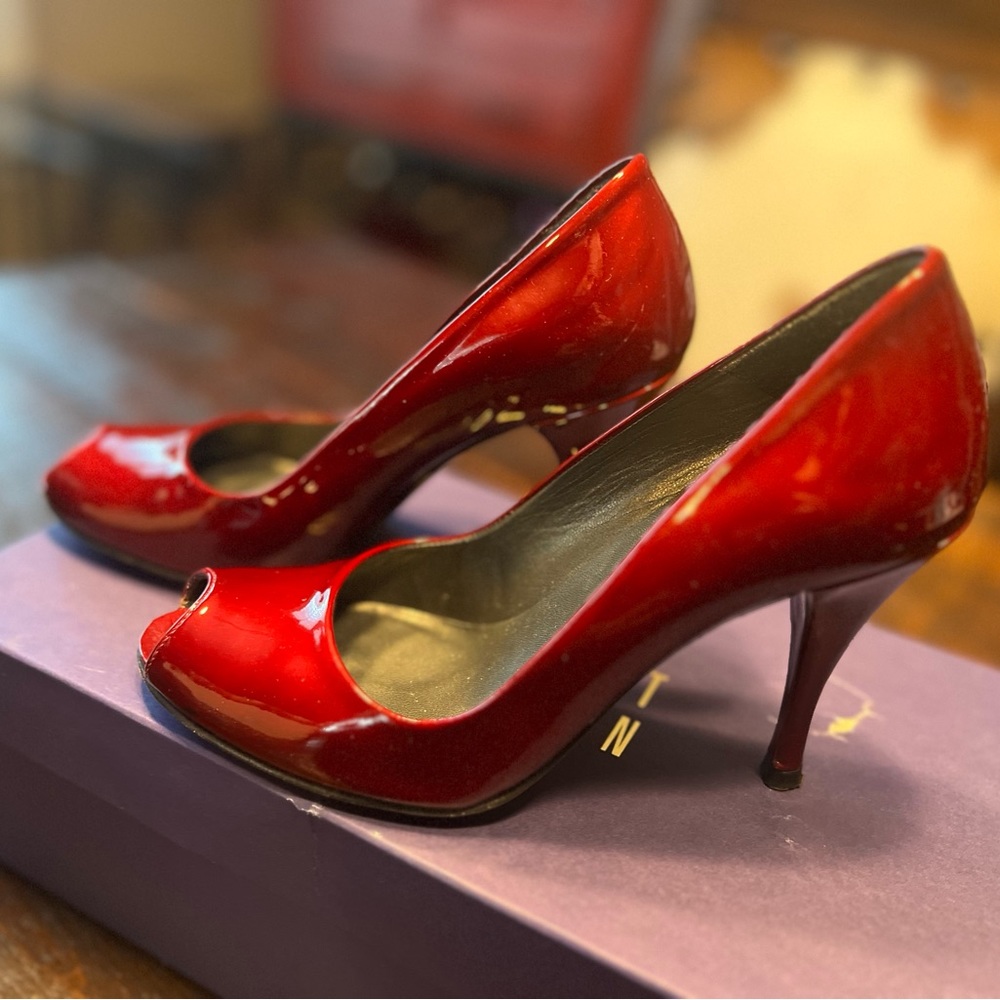 Stuart Weitzman “Fire” red heels 4.5M